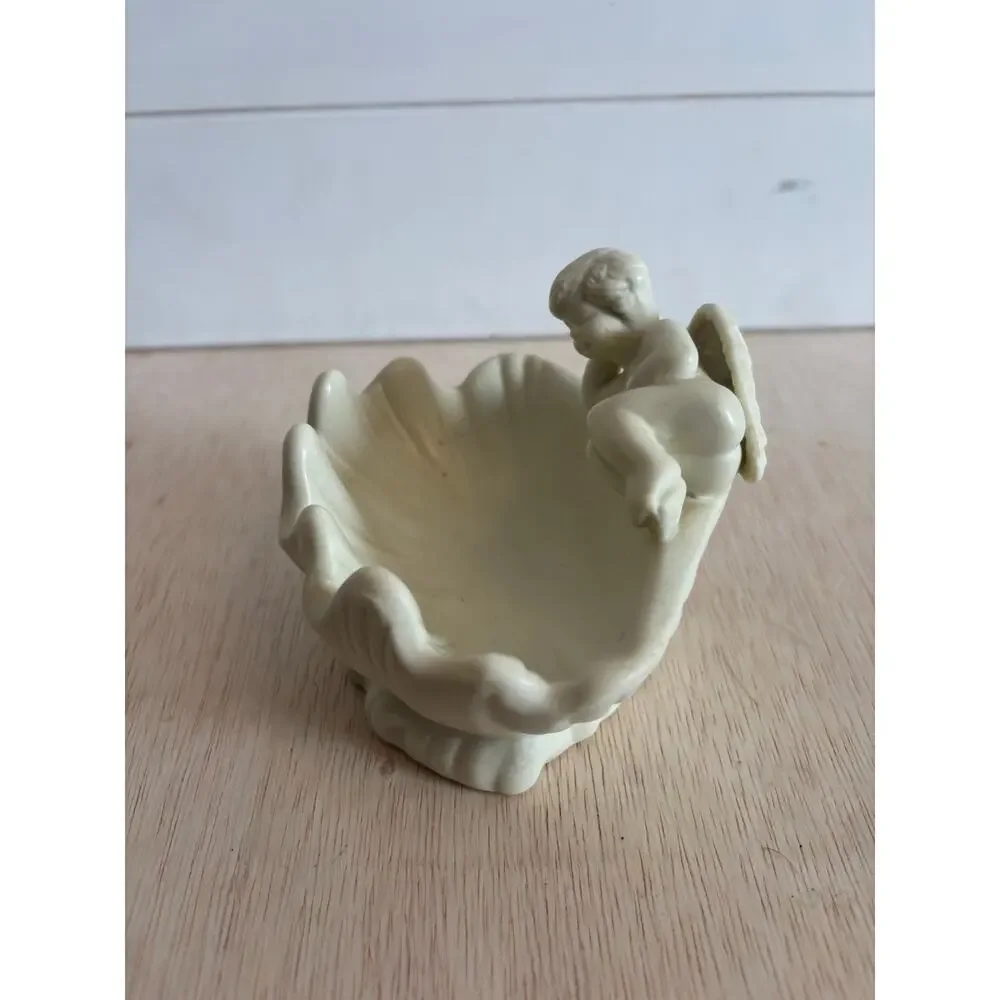 Vintage Cherub Angel Shell Soap Dish Ceramic White Conch Vanity Sink